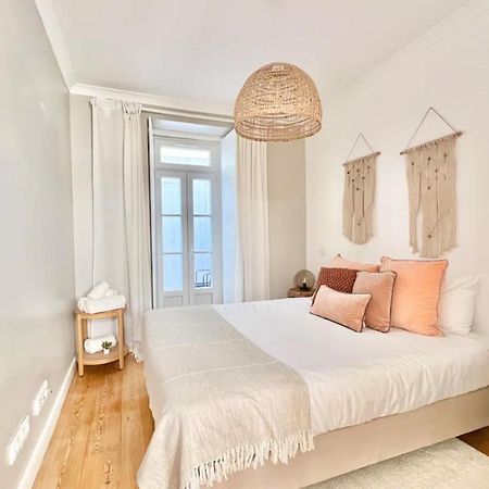 Vila Rosario 3 Studios With Patio By Homeful Homes ลิสบอน ภายนอก รูปภาพ